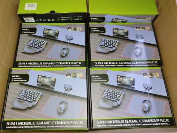 COMBO GAMER 4 EN 1 PARA JUGAR EN EL CELULAR CQ-1