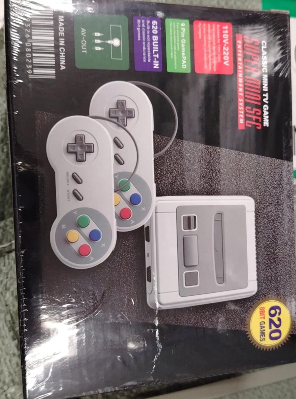 MINI CONSOLA DE 620 JUEGOS