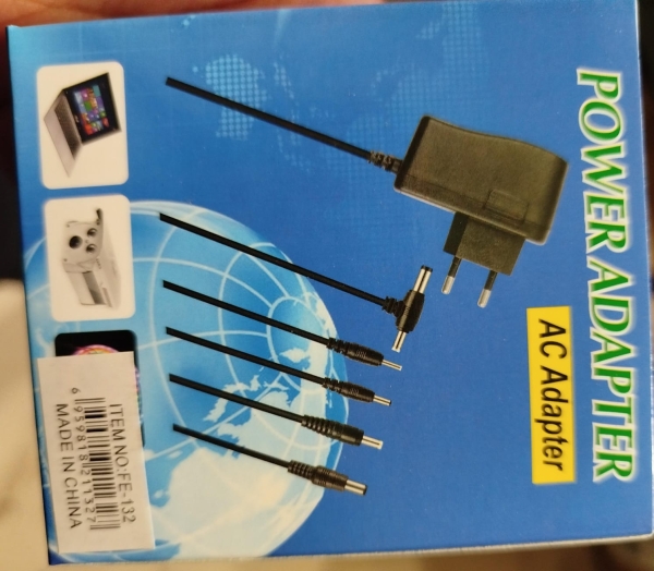CARGADOR PARA TV BOX CAJA AZUL