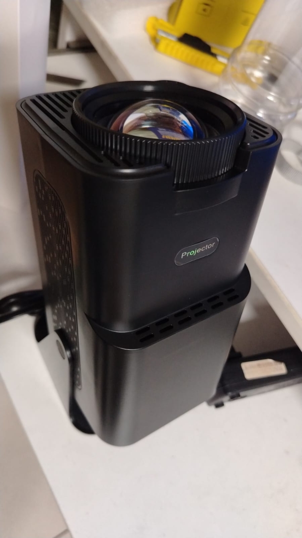 PROYECTOR TURBO Y320 NEGRO FE-271