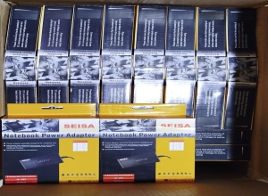CARGADOR UNIVERSAL P/LAPTOP CAJA ANARANJADO