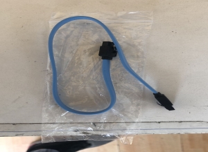 CABLE SATA A SATA PARA DISCO DURO 0.5CM